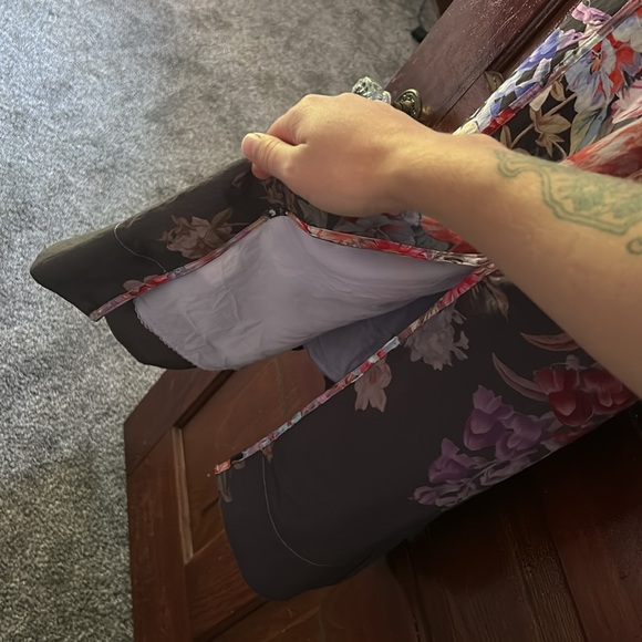 Floral corset midi dress with slit and adjustable straps - Picture 7 of 11